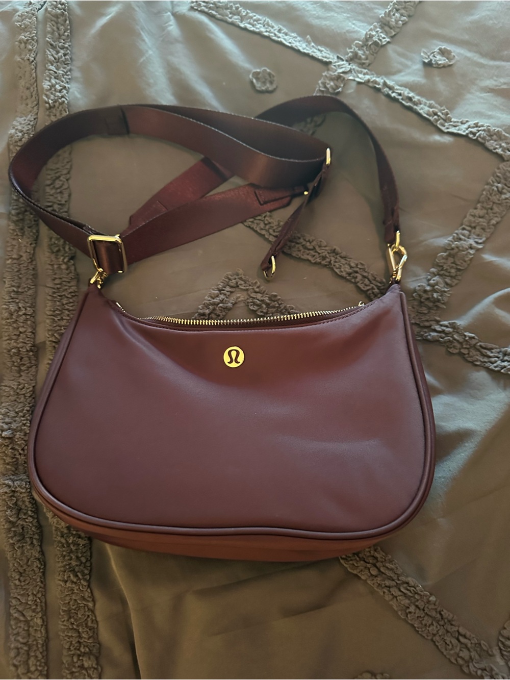 Lululemon City Essentials 3L bag